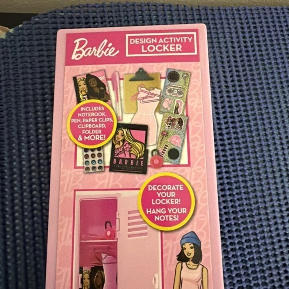 Barbie Design Activity Locker‎ (Item #52906).   715